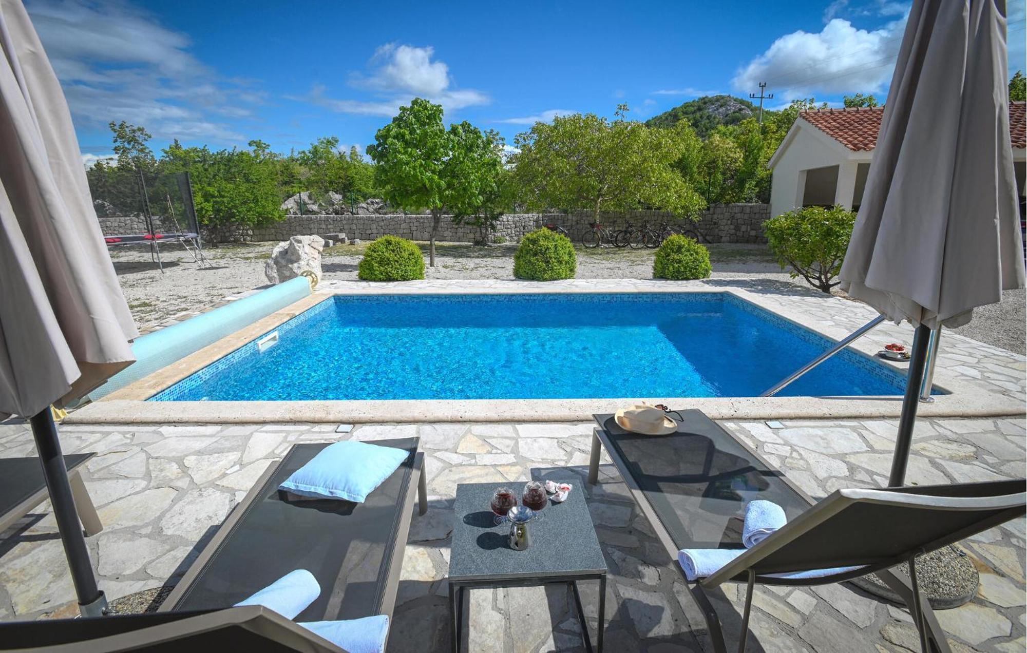 Silentio Dalmatia *